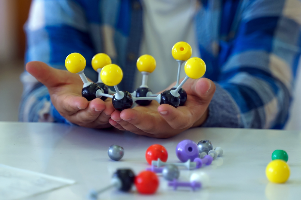 Chemistry & Physics Workshop Class Image and Logo